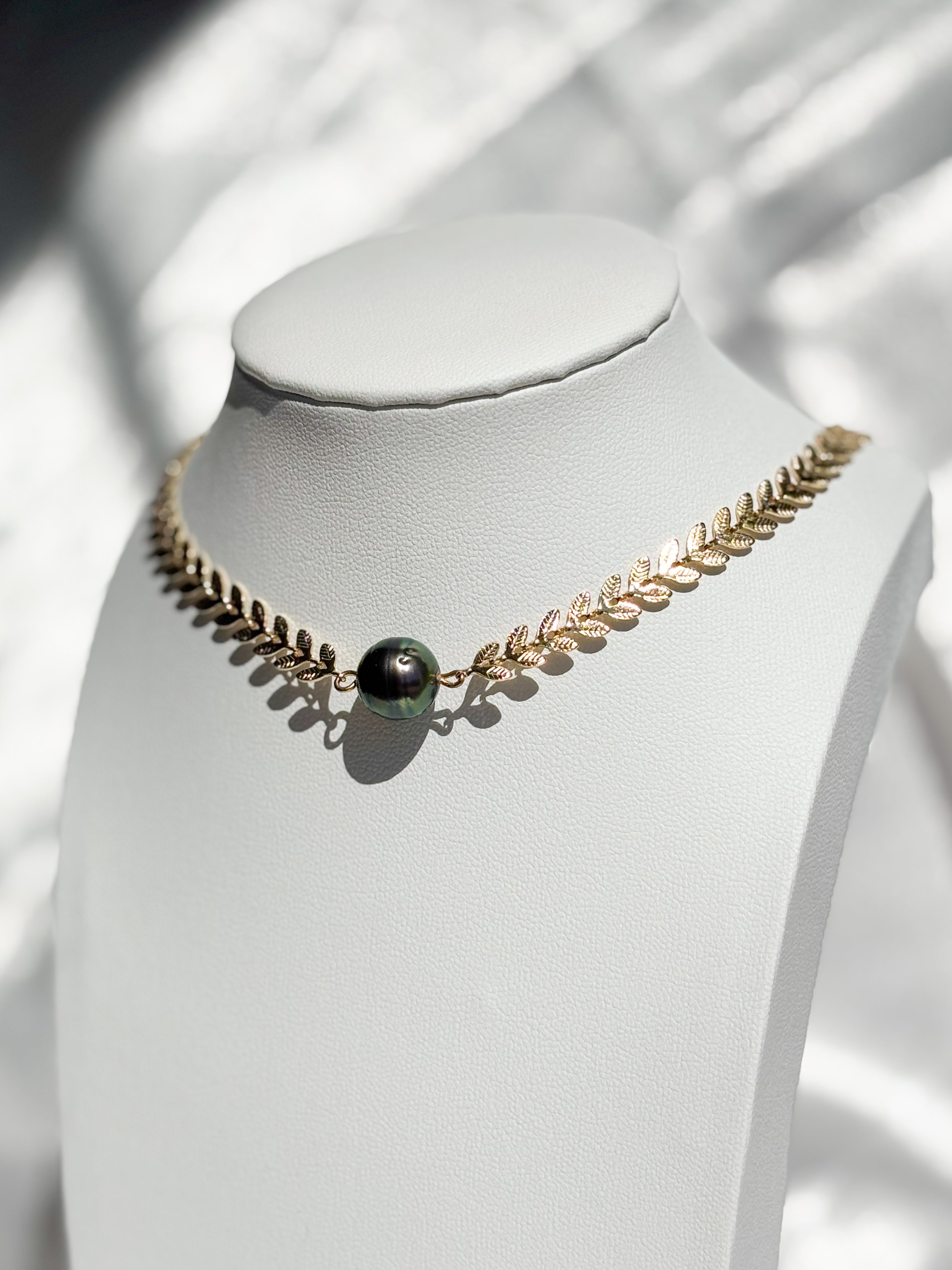 Collier mahana